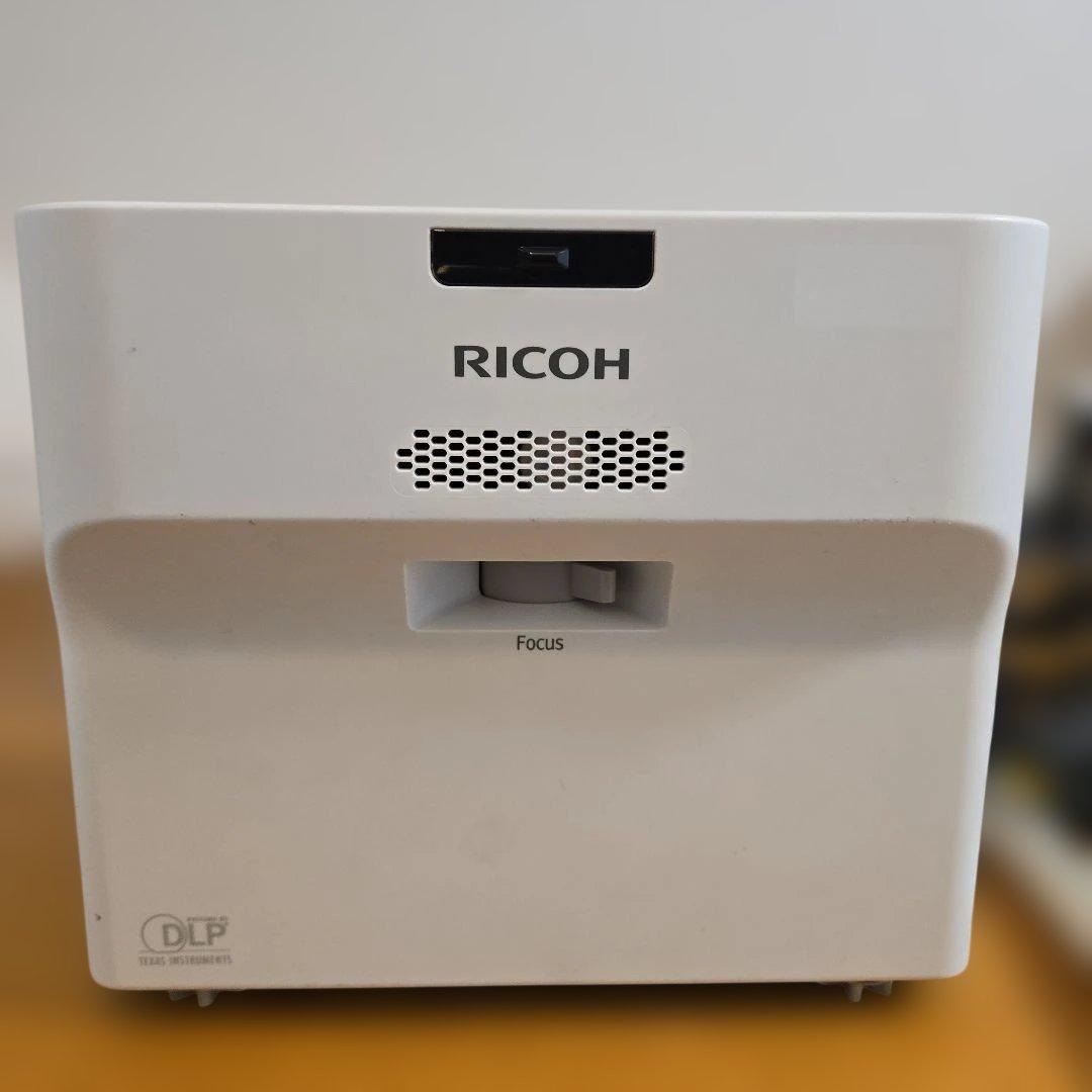 ジャンク品 RICOH プロジェクター PJ WX4152 ランプ無し