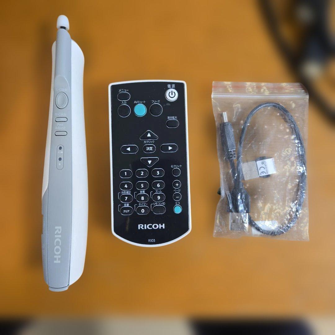 ジャンク品 RICOH プロジェクター PJ WX4152 ランプ無し