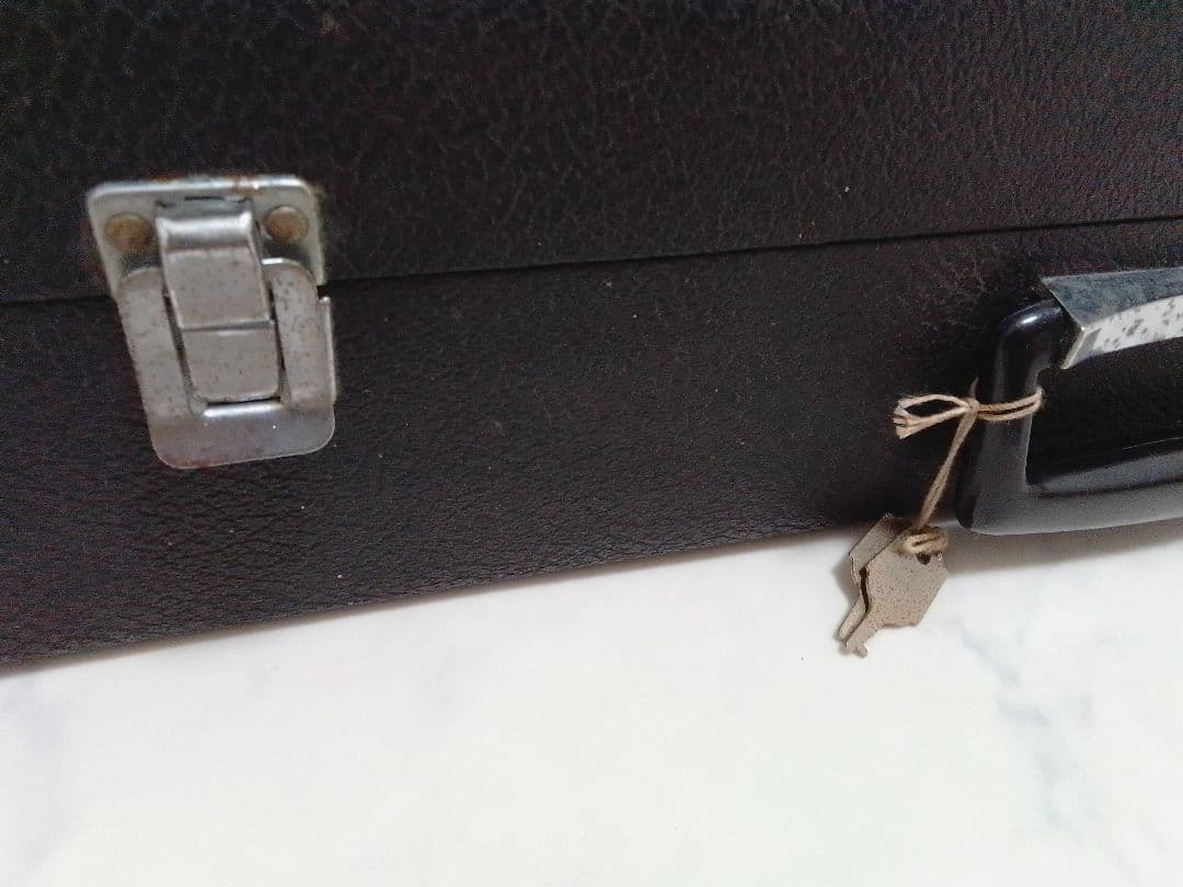 樹脂製 三味線 中棹 皮破れなし 全長約98cm 棹幅約26mm プラスチック製