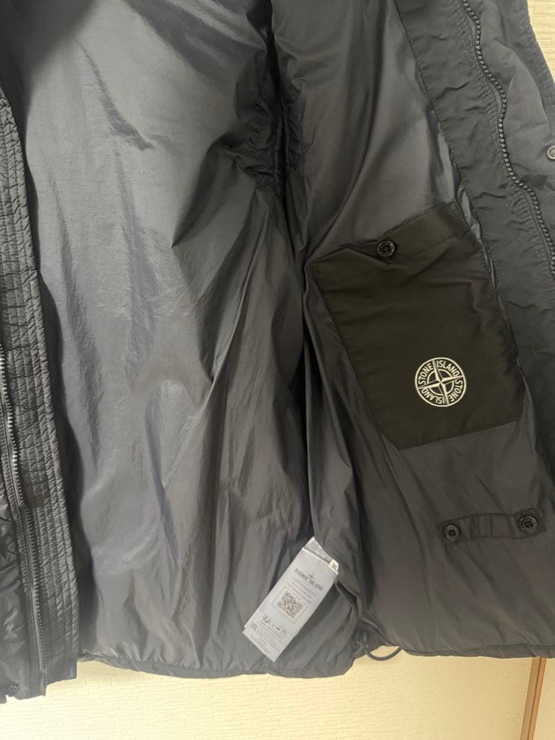 ストーンアイランド ブラック ダウンベスト