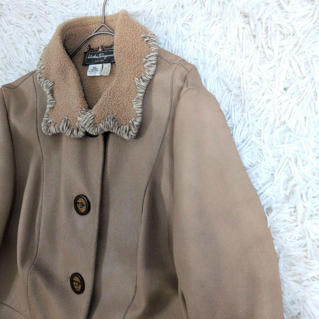 サルヴァトーレフェラガモ　レディース　レザージャケット　ガンチーニ　イタリア製