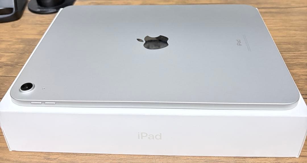 【美品】iPad（第10世代）Wi-Fiモデル／64GB