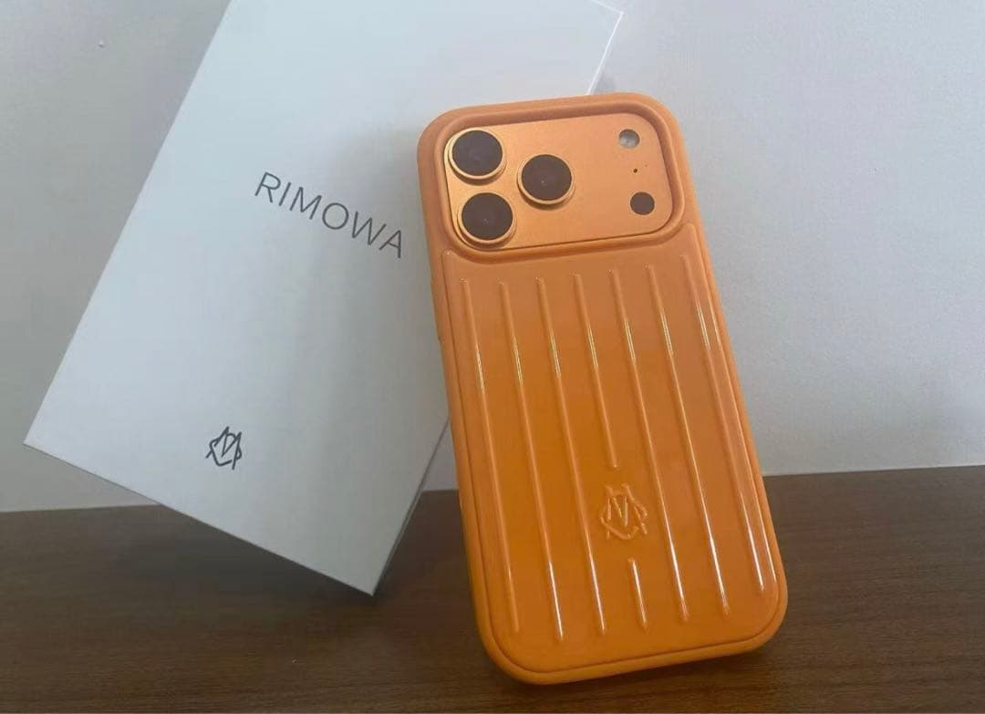 RIMOWA iPhone用ケース ゴールド　17PROMAX