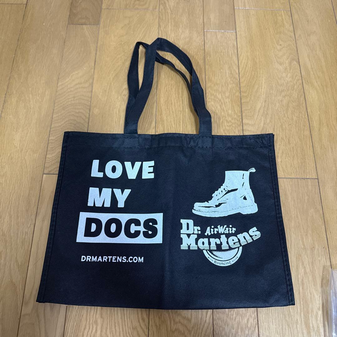 Dr. Martens ブラック メリージェーン シューズ