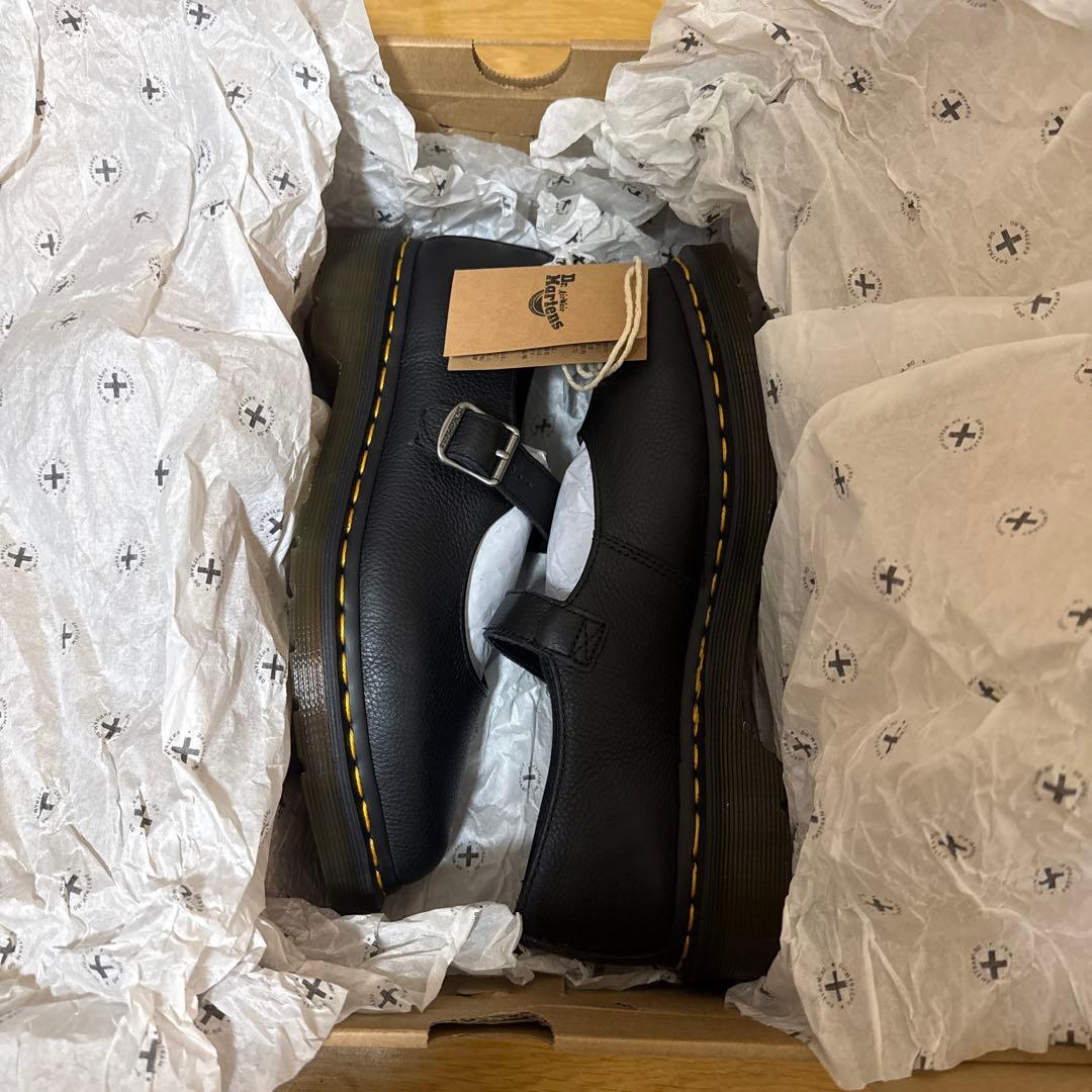 Dr. Martens ブラック メリージェーン シューズ