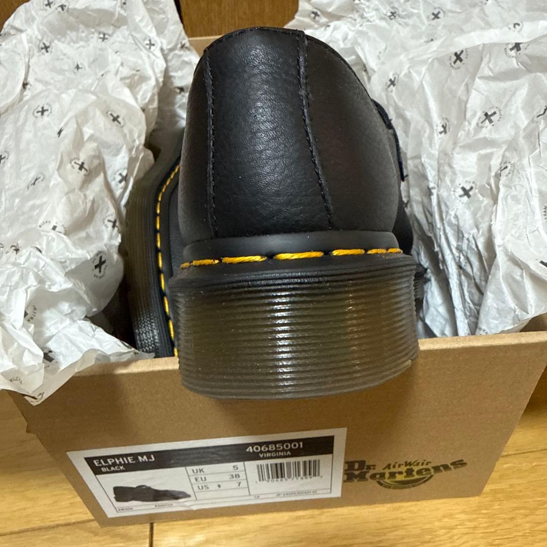 Dr. Martens ブラック メリージェーン シューズ