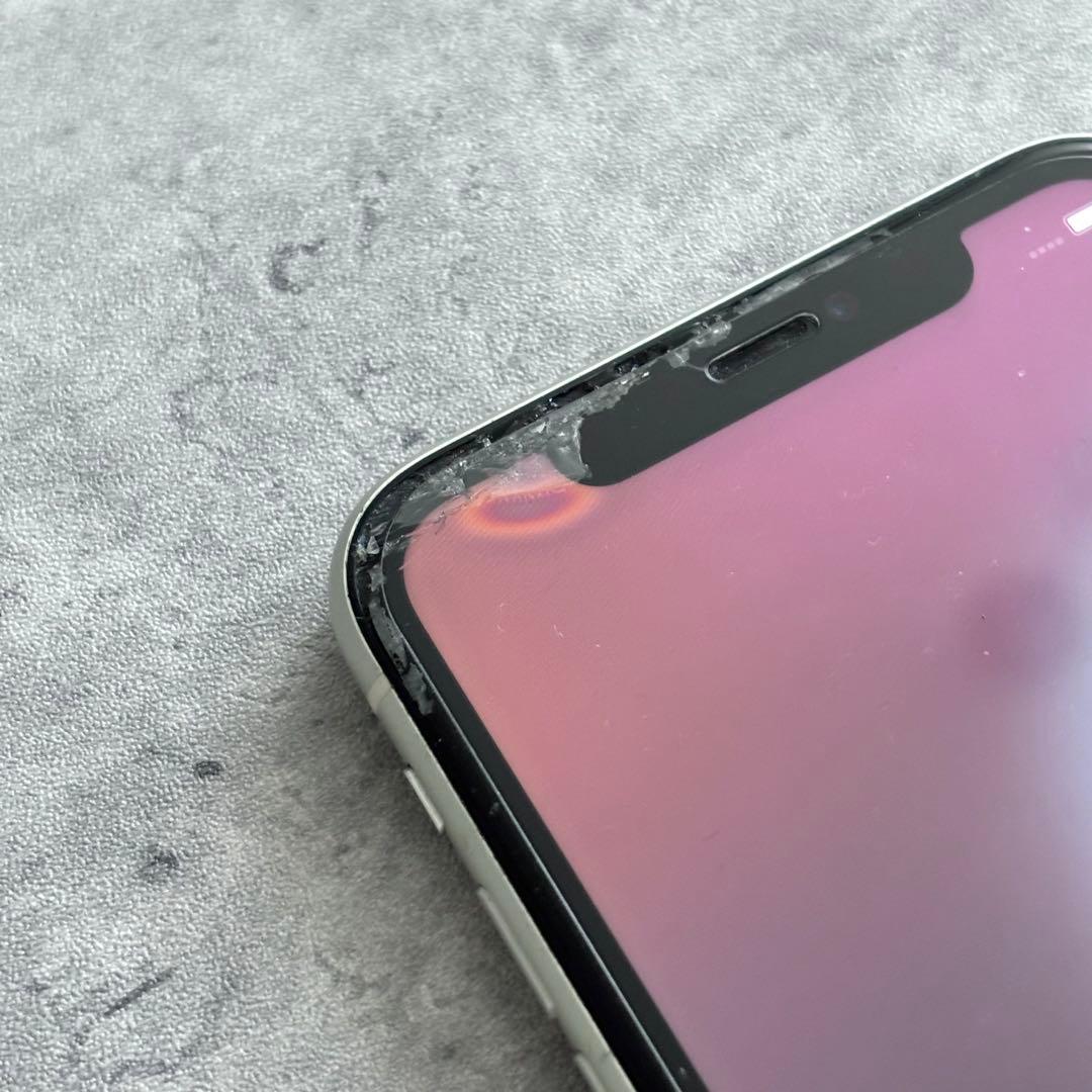 三*太様 iPhone 11 本体 ホワイト