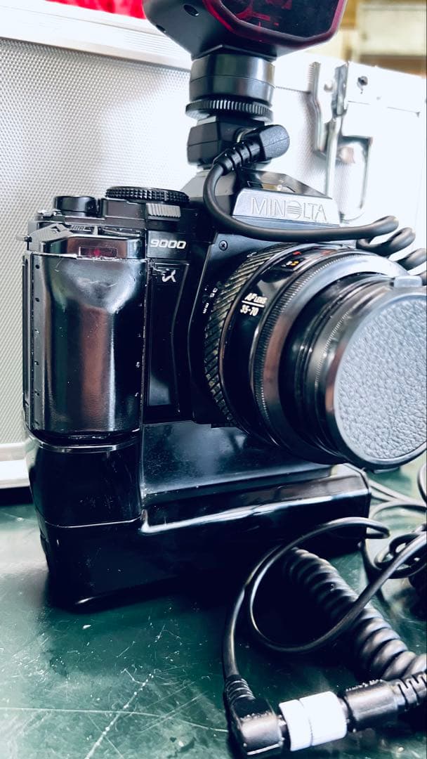 MINOLTA 一眼レフカメラとフラッシュセットアルミ専用箱付き