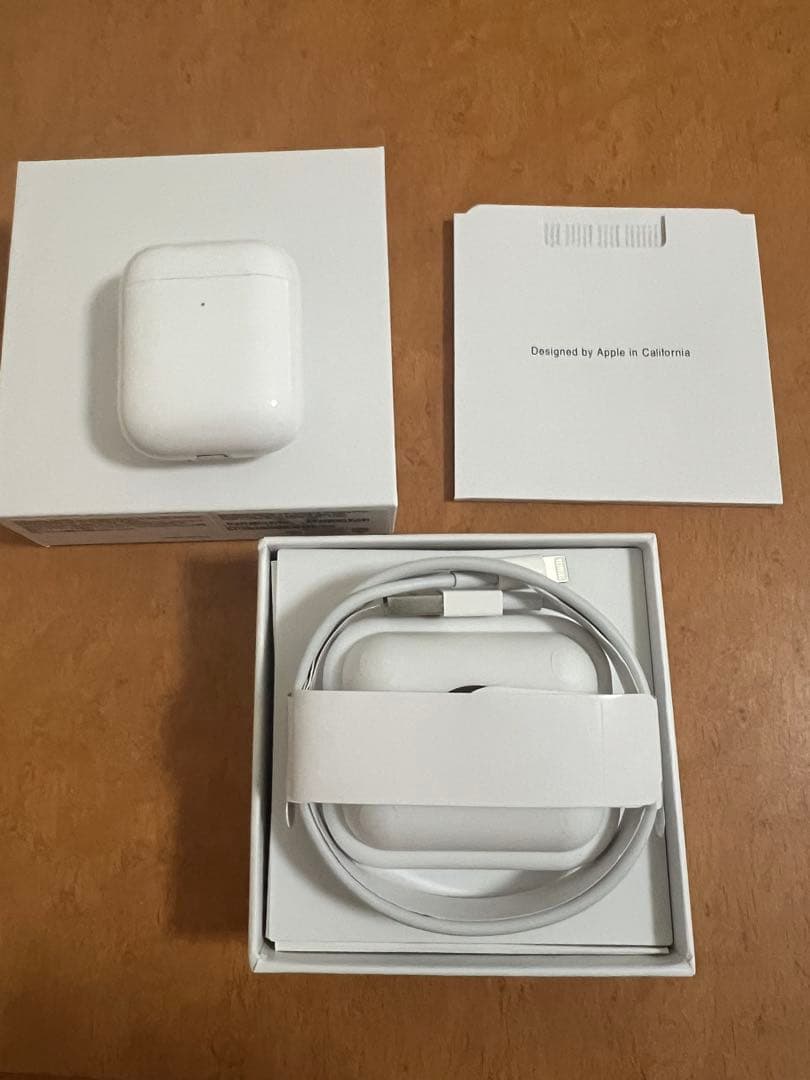 【美品】Apple AirPods(第2世代)ホワイト 充電ケーブル付き