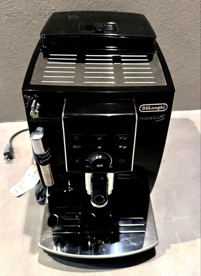 デロンギ マグニフィカS コンパクト全自動コーヒーマシンECAM23120BN