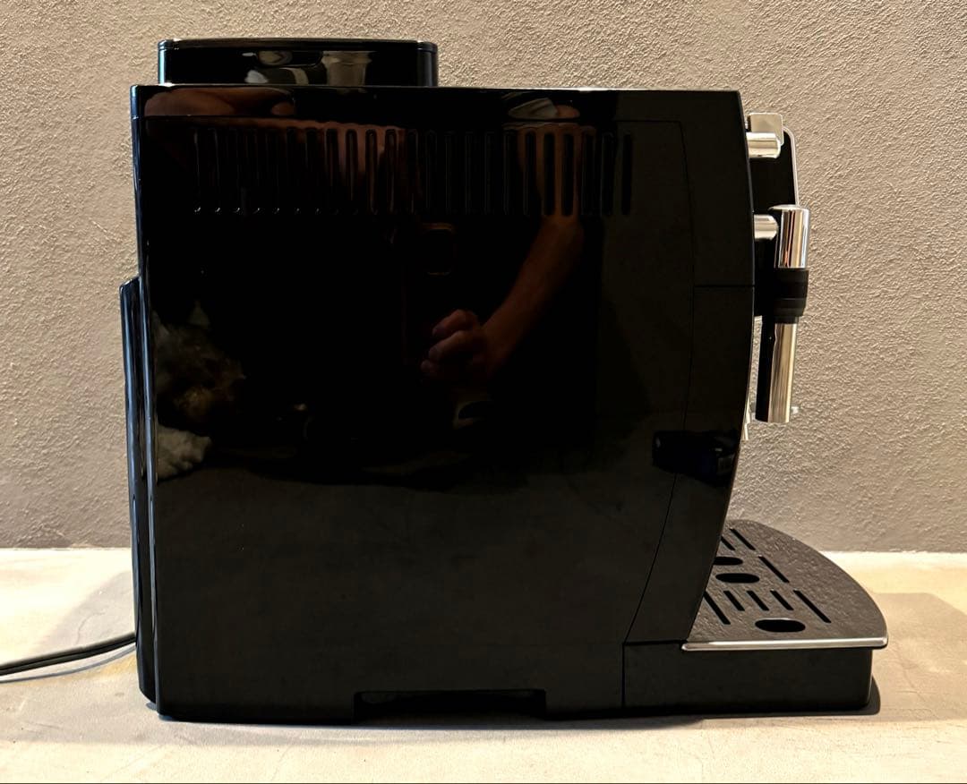 デロンギ マグニフィカS コンパクト全自動コーヒーマシンECAM23120BN