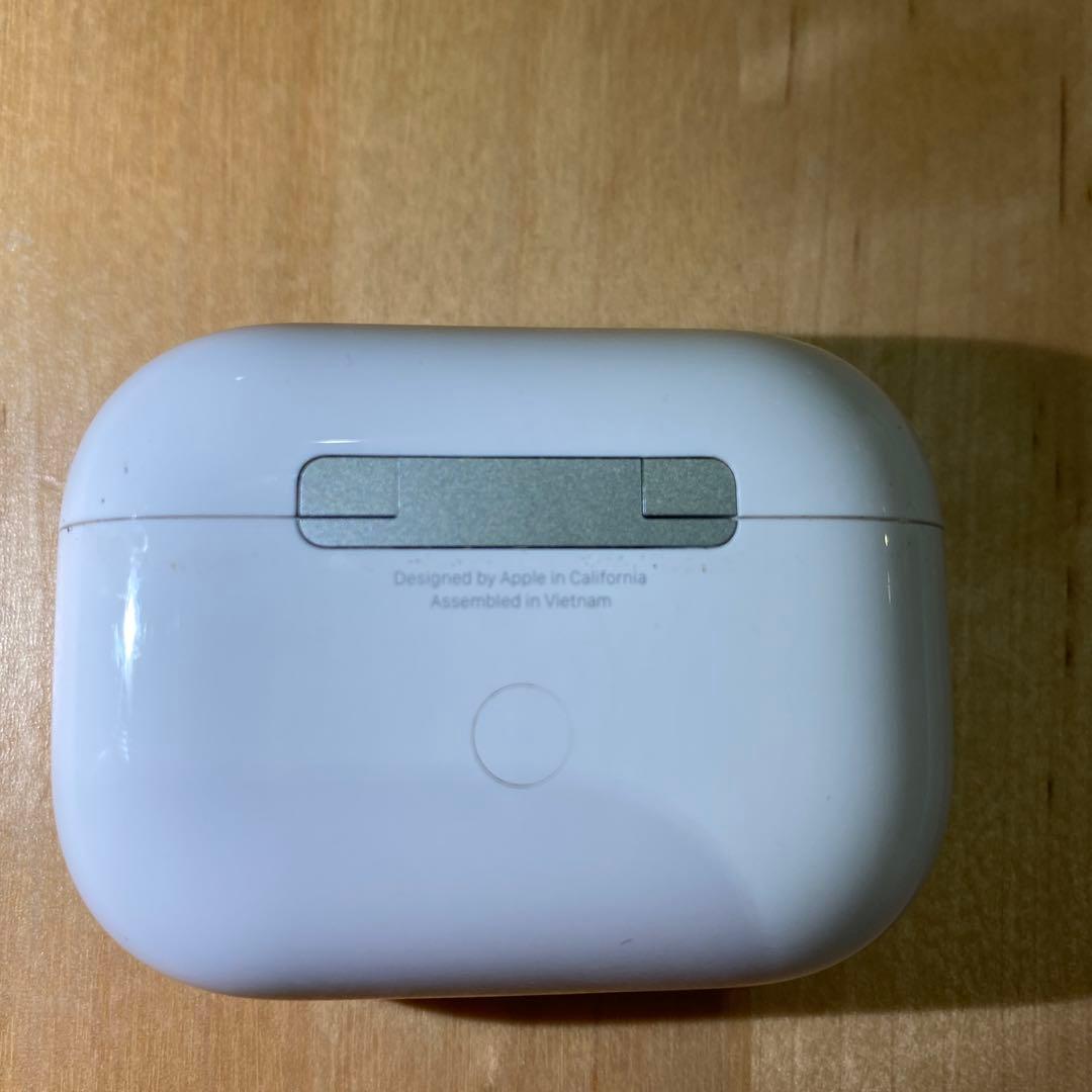 美品 AirPods Pro ワイヤレスイヤホン 本体