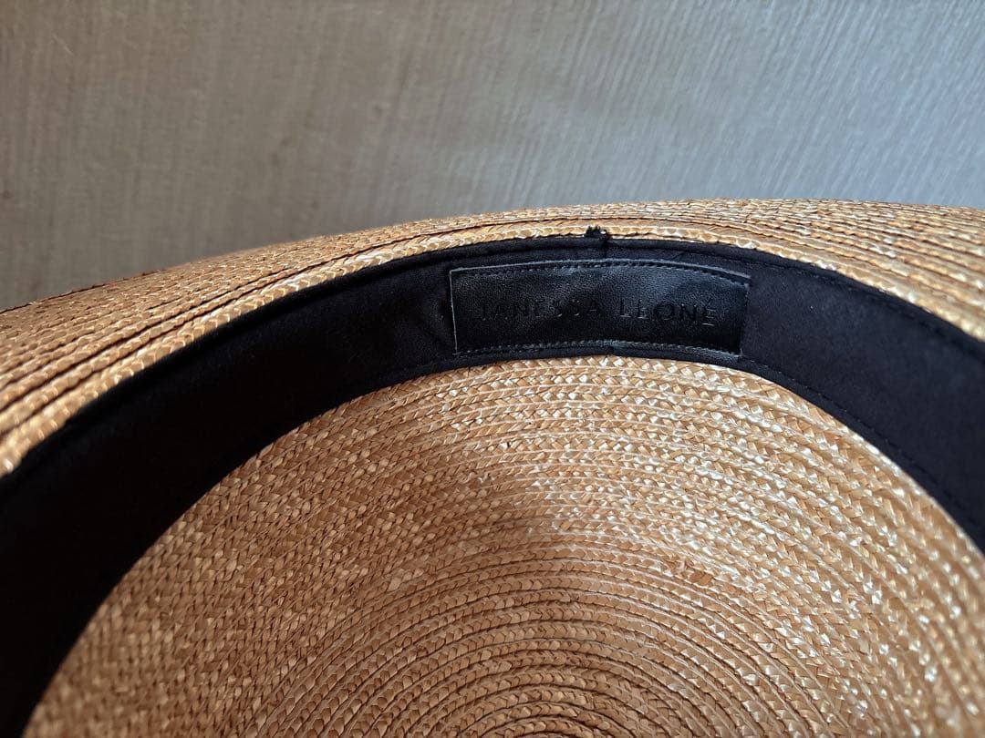 ジャネッサレオン麦わら帽子