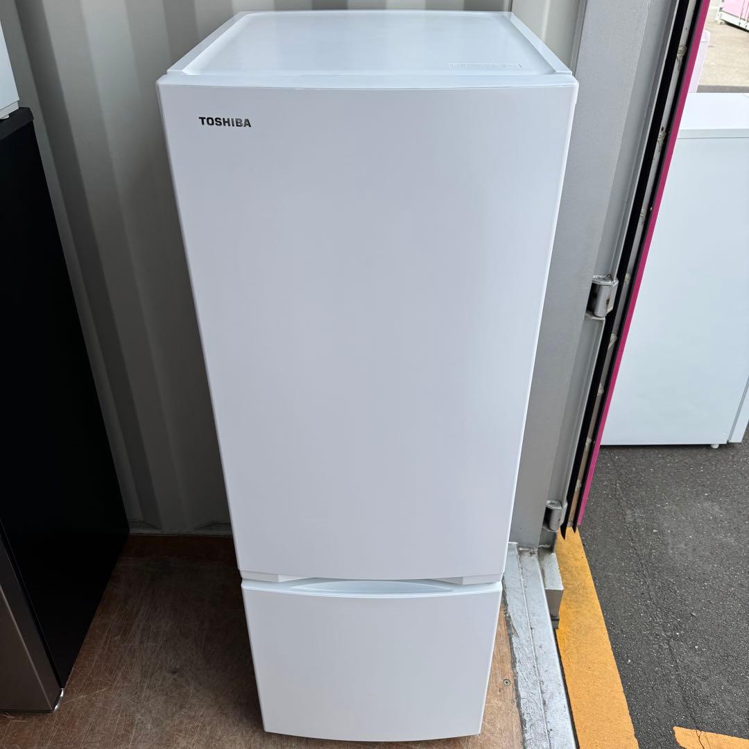 C7438★2022年製美品★東芝　冷蔵庫ホワイト　自動霜取り　一人暮らし　大型