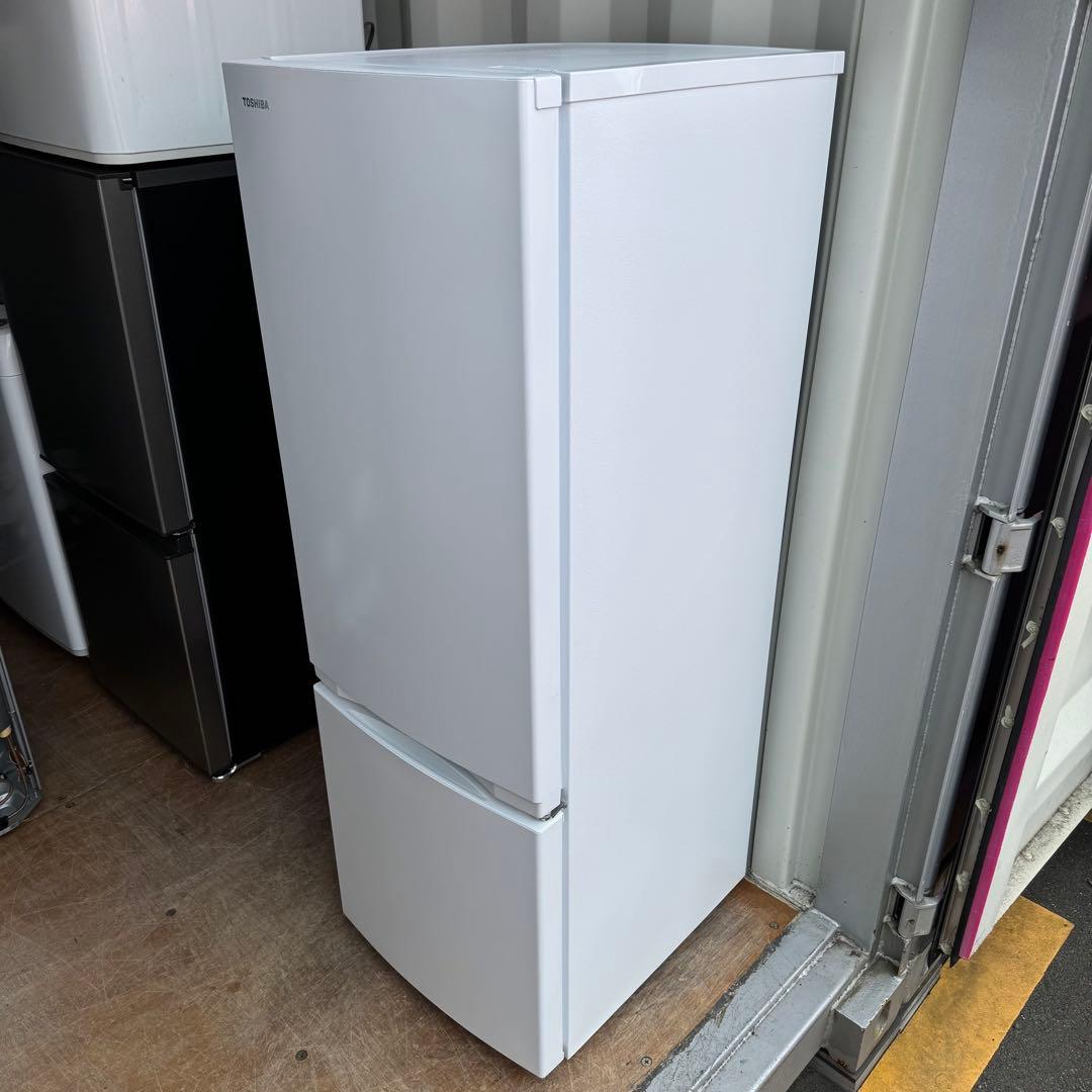 C7438★2022年製美品★東芝　冷蔵庫ホワイト　自動霜取り　一人暮らし　大型