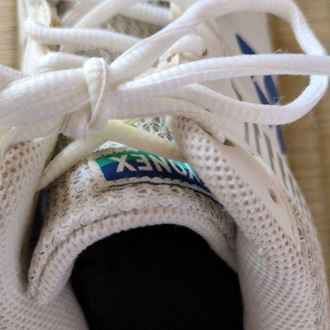 【中古品】ヨネックス バドミントンシューズ ホワイト【75周年記念】