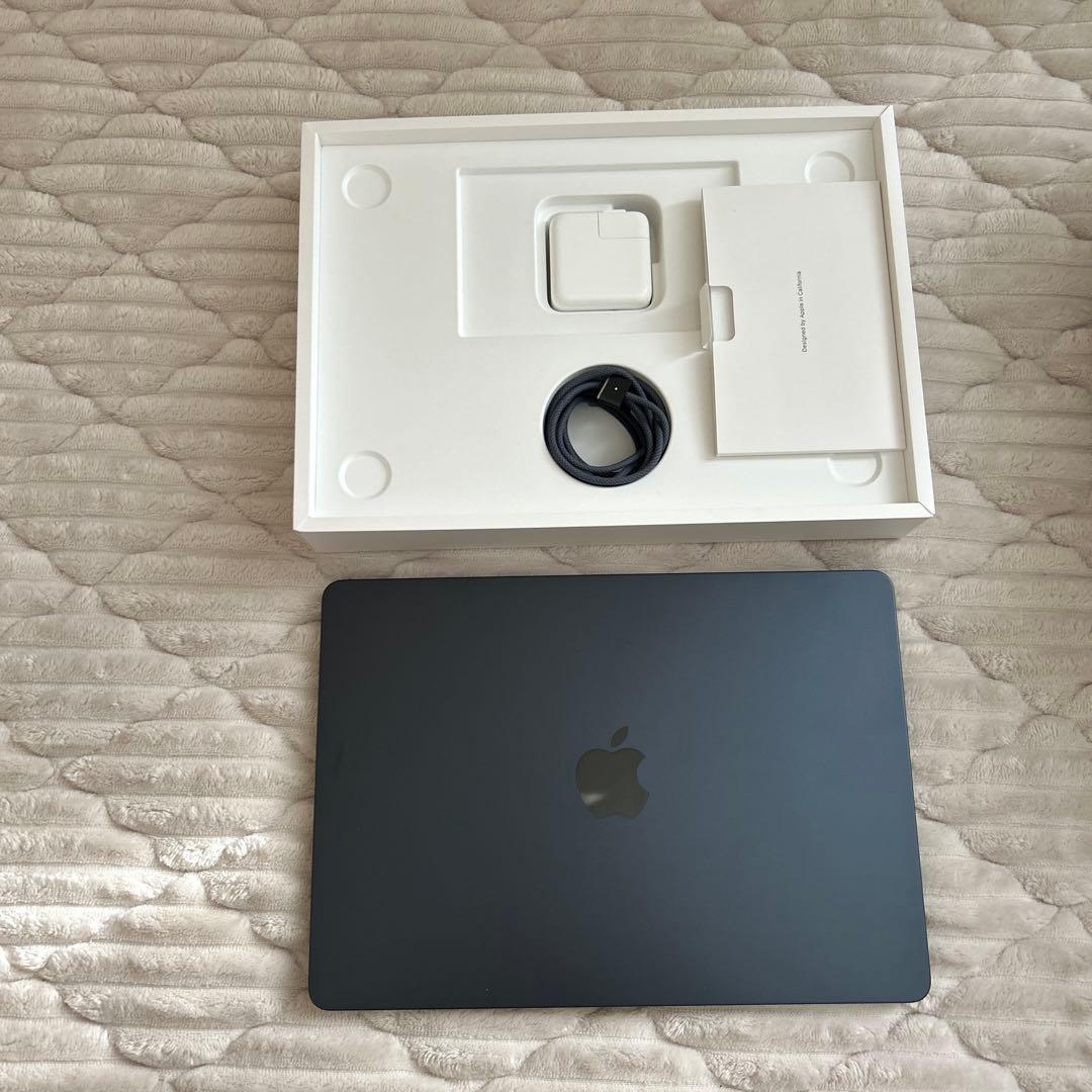 MacBook Air M2 8GBメモリ 256GBストレージ