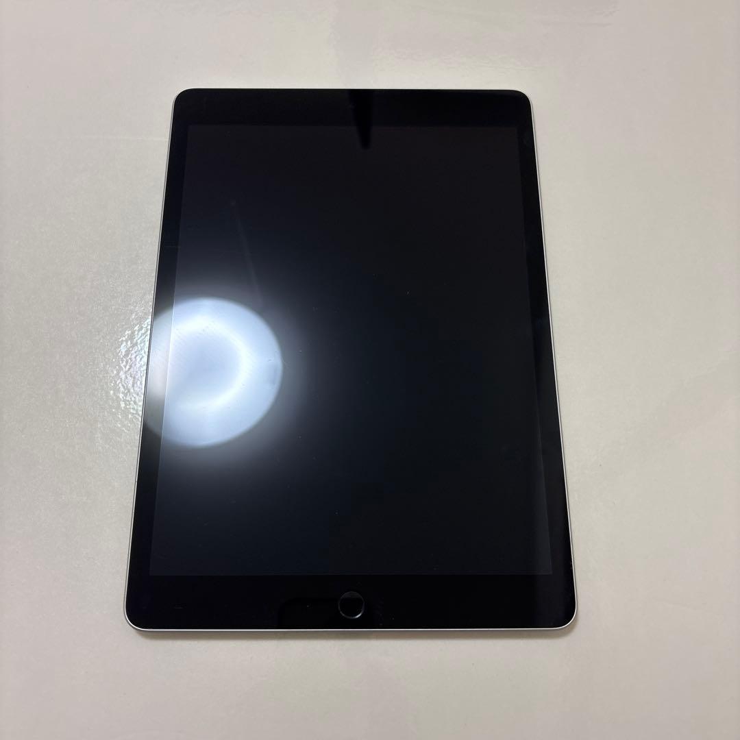 [充電器・箱付き・美品✨]iPad 第9世代64GB Wi-Fiモデル シルバー