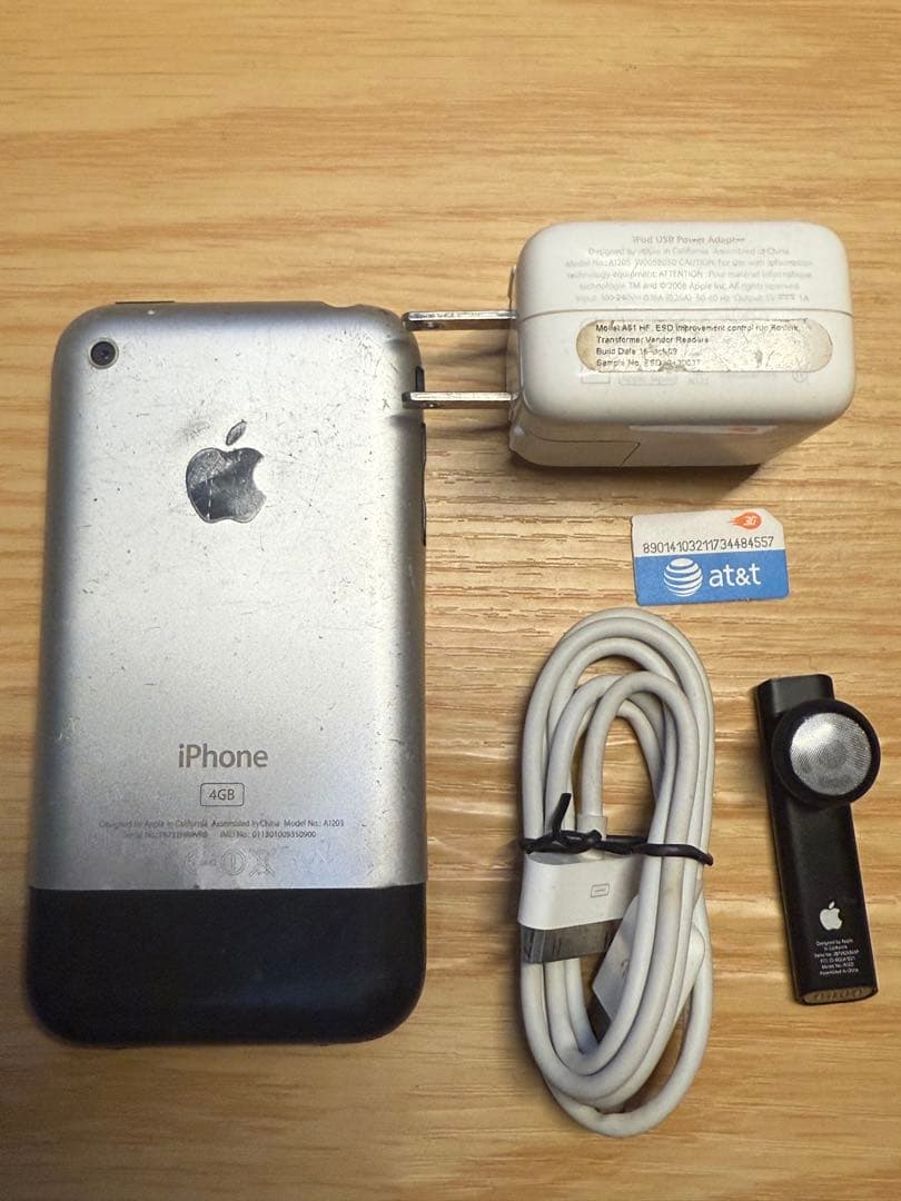 iPhone 2G 4GB イギリス版 日本未発売 初代　激レア　第1世代