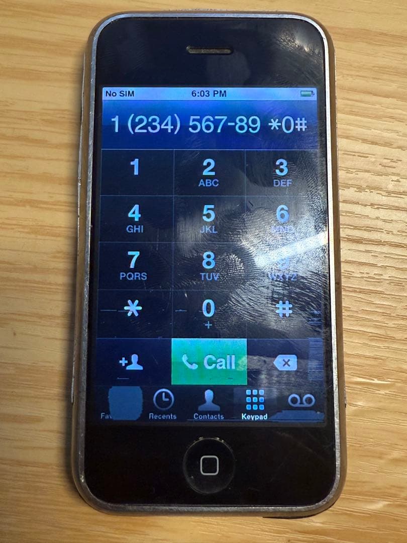 iPhone 2G 4GB イギリス版 日本未発売 初代　激レア　第1世代