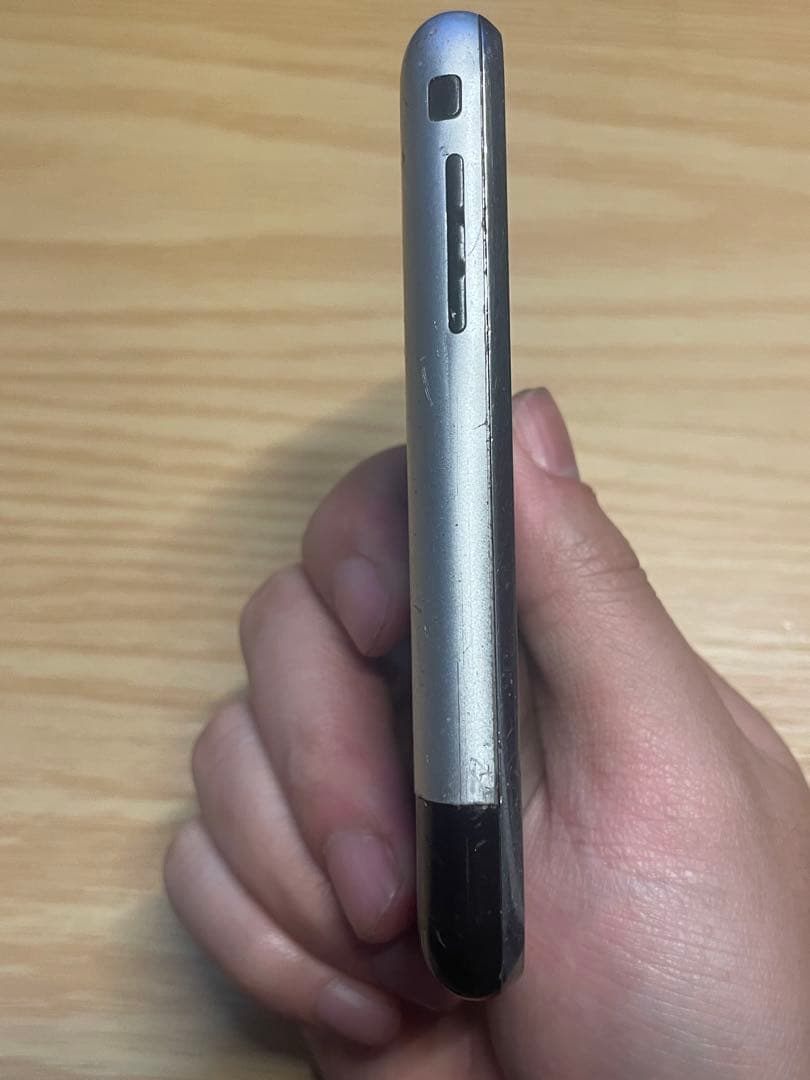 iPhone 2G 4GB イギリス版 日本未発売 初代　激レア　第1世代