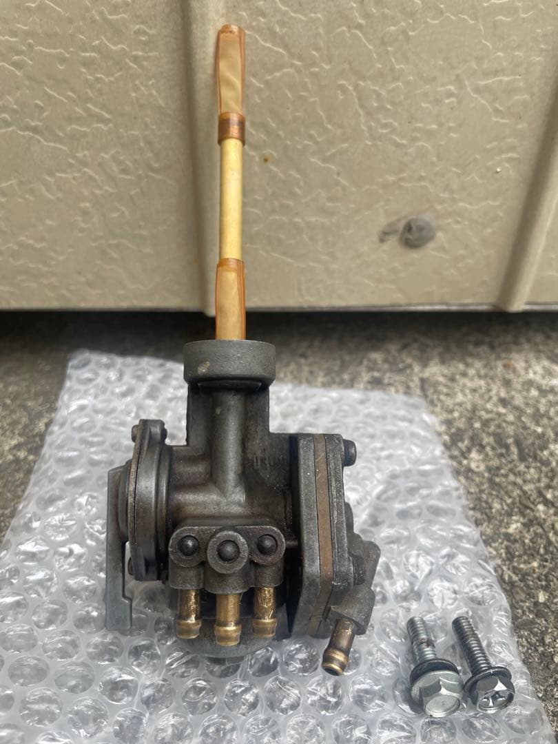 K*4様 フューエル コック 初期型