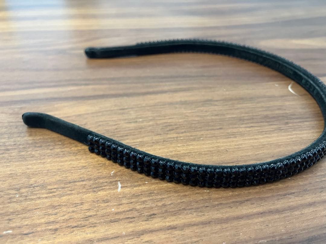 acca アッカ　オードリーカチューシャ　ブラック