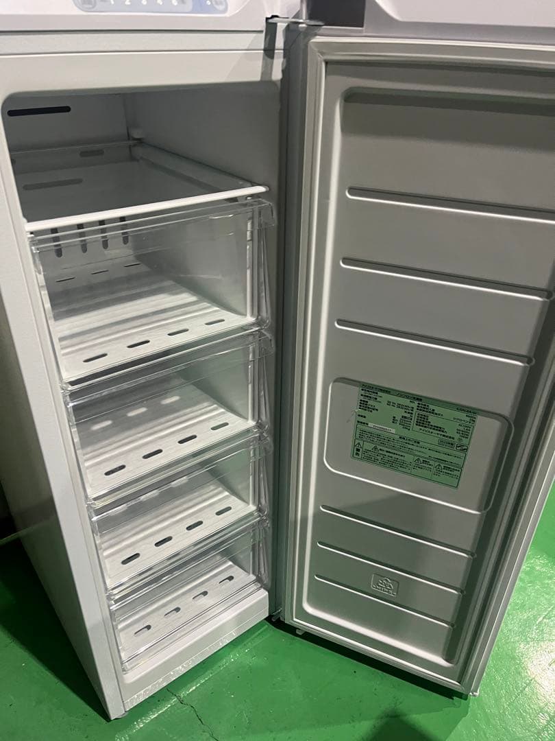 美品‼️2023年製IRIS OHYAMA 縦型冷凍庫