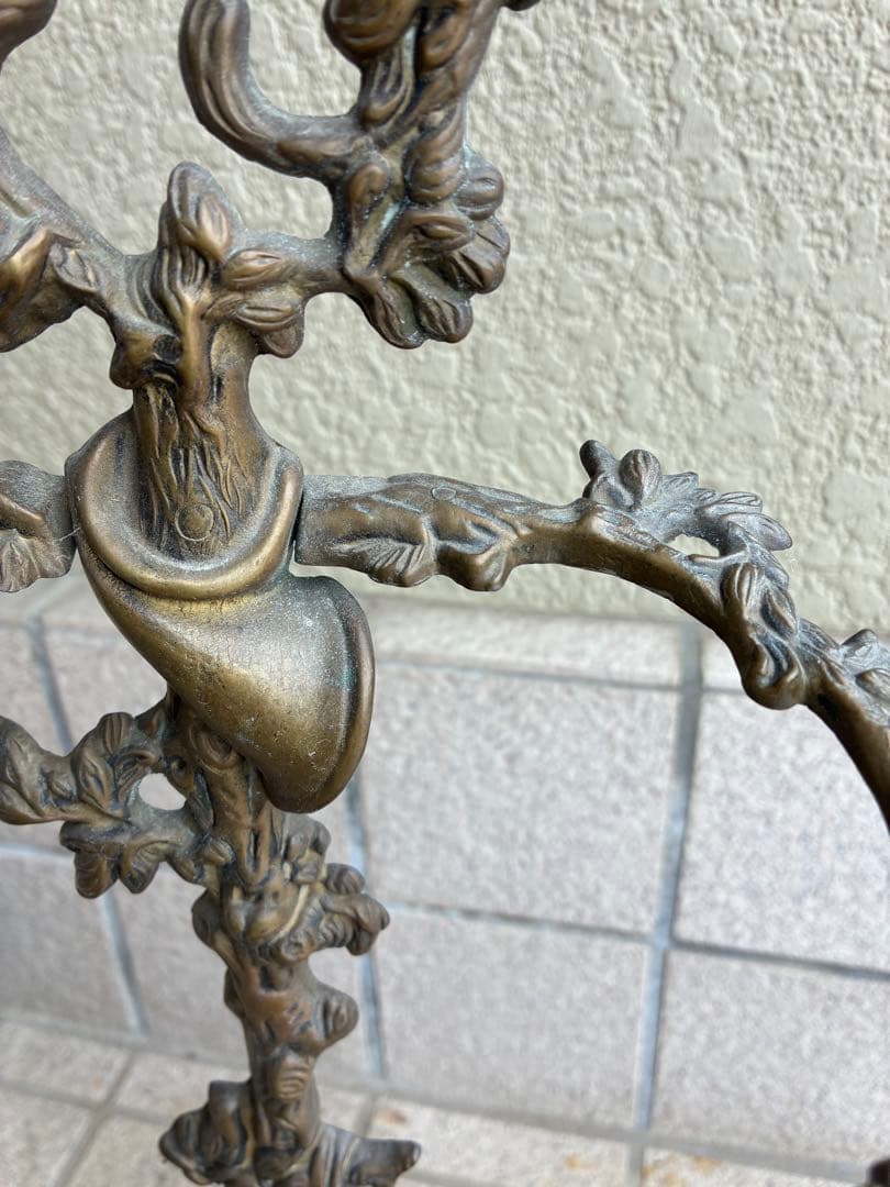 アンティーク　ブロンズ像　犬と獵銃の彫刻付き金属製傘立て