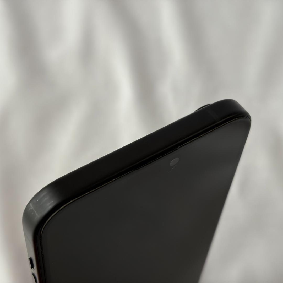 美品 iPhone 15 Plus 128GB ブラック MU083J/A