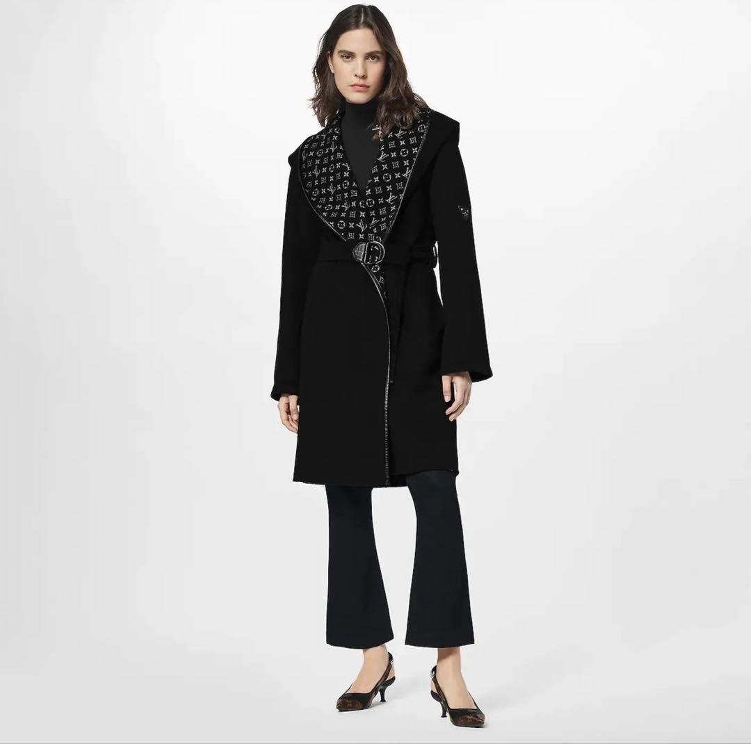 【LOUIS VUITTON】 フーデッドラップコート