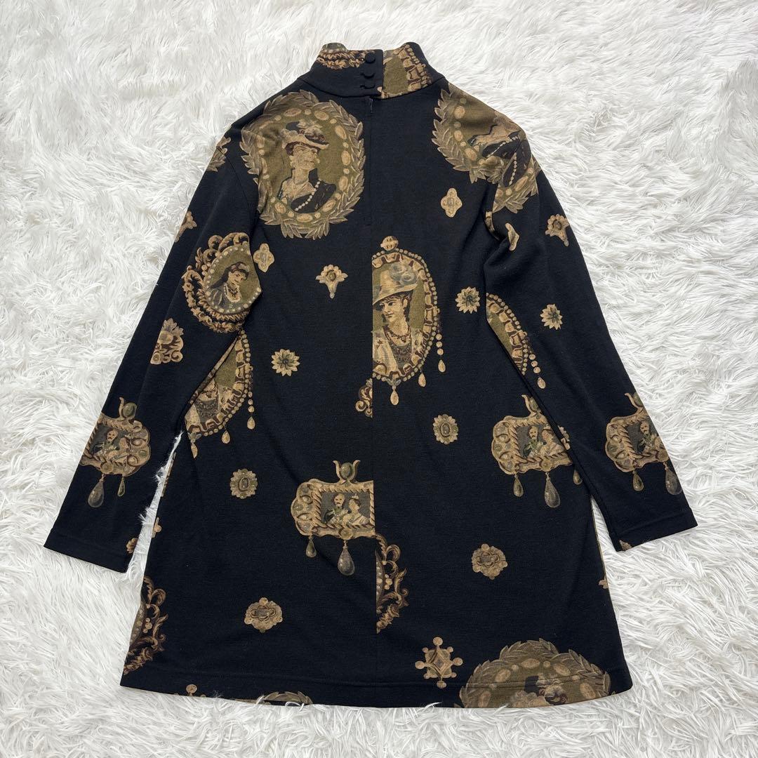 トクコプルミエヴォル ブローチ 中世ヨーロッパ モックネック チュニック　黒