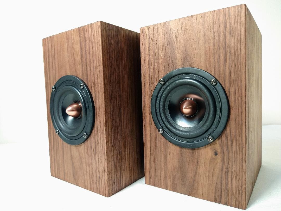 ParcAudio✕ウォールナット材100%使用　ハンドメイド密閉型スピーカー