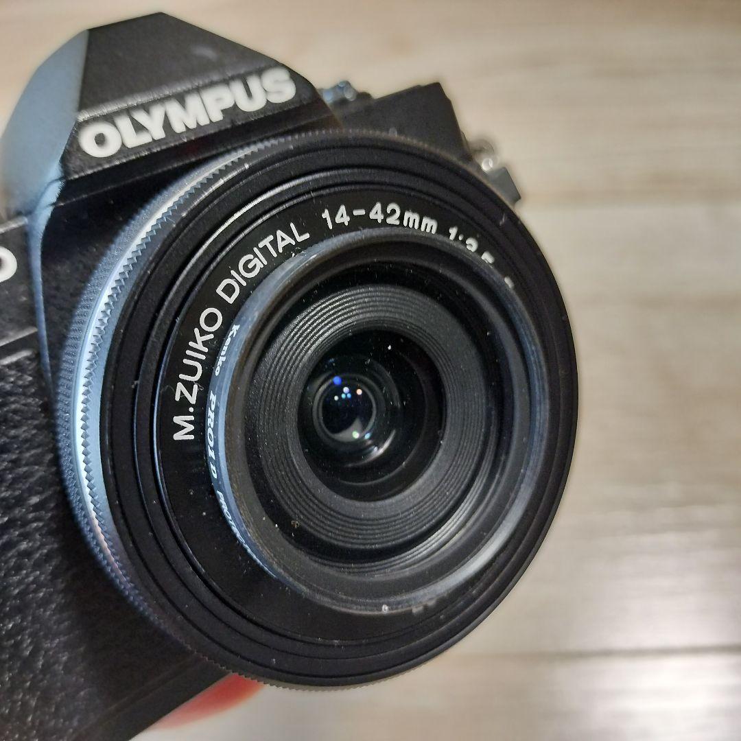 【ジャンク品】OLYMPUS OM−D E−M10 Mark ⅱi