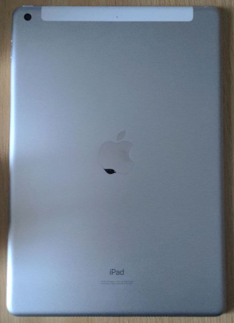 Apple iPad 第7世代 32GB Wi-Fi + Cellularモデル