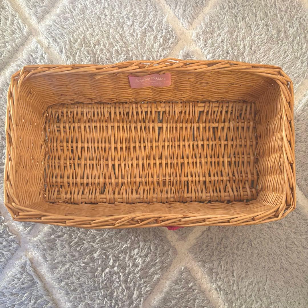 【希少】ハローキティ　　籐カゴ　レトロ