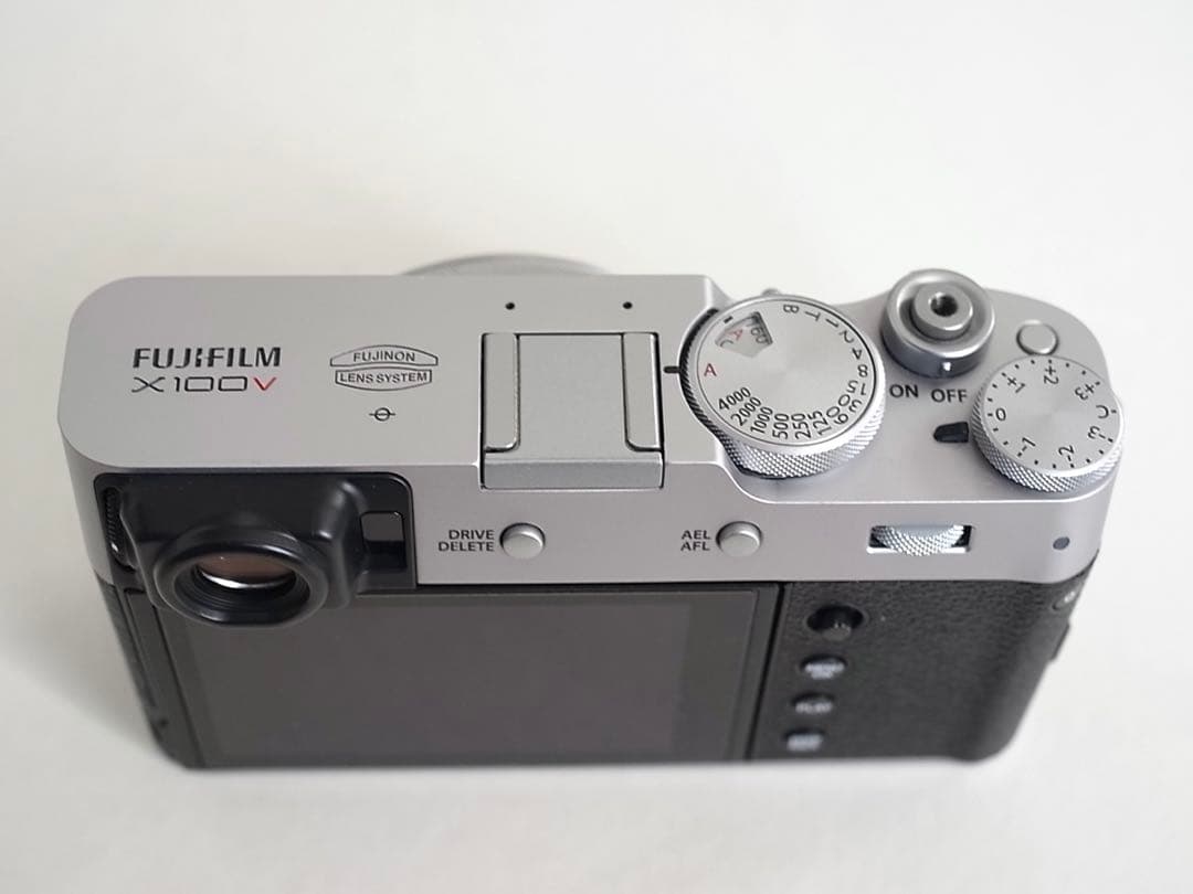 FUJIFILM X100V シルバー