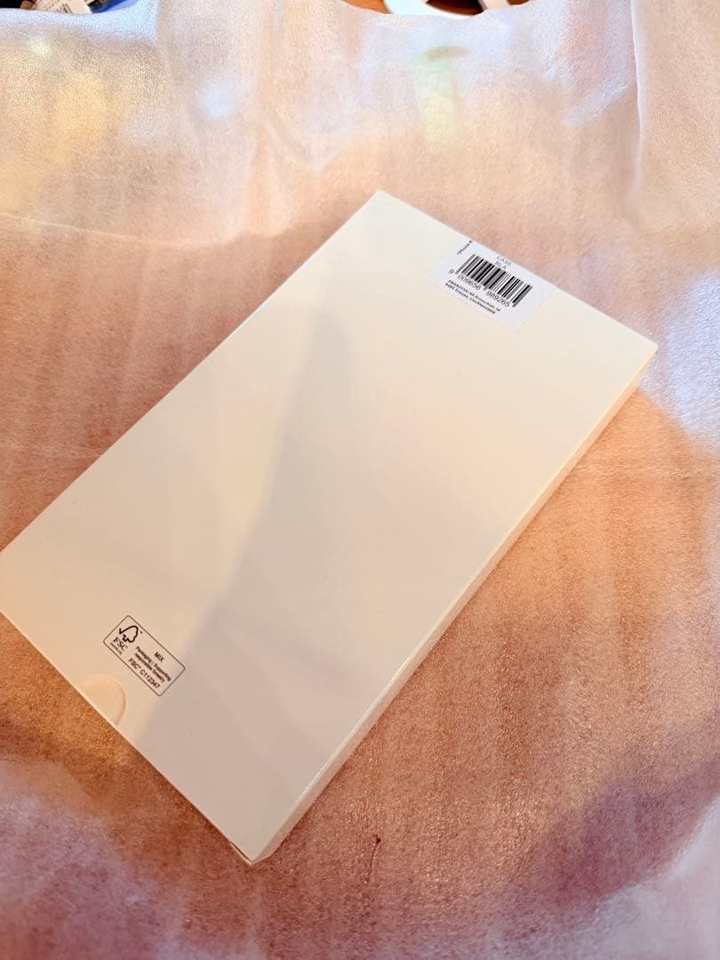 【エルキチ】SWAROVSKI iPhone16Proブラックストーン