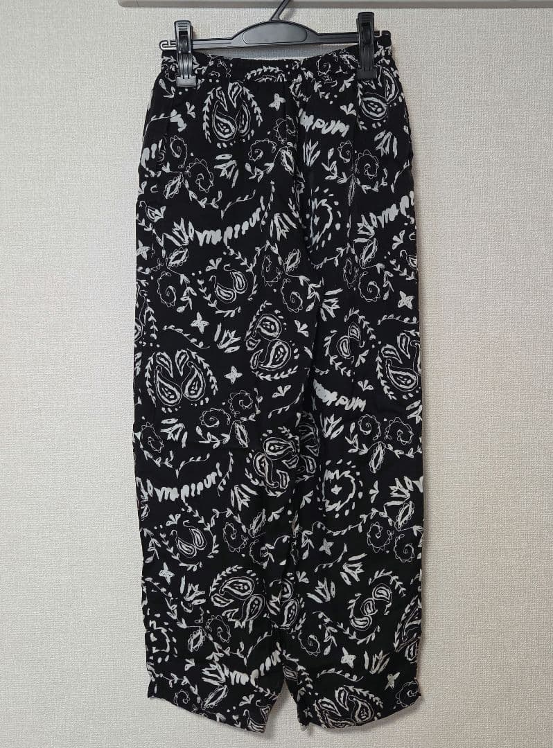 週末のみお値下げします‪( . .)\"‬マニプリ ペイズリーパンツ