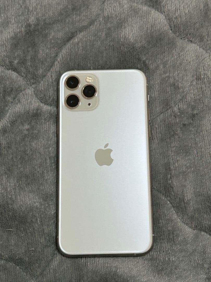 iPhone11 pro シルバー 256G