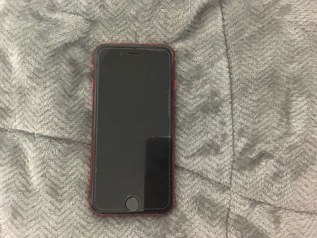 T*証様 Apple iPhone SE（第二世代）128GB レッド