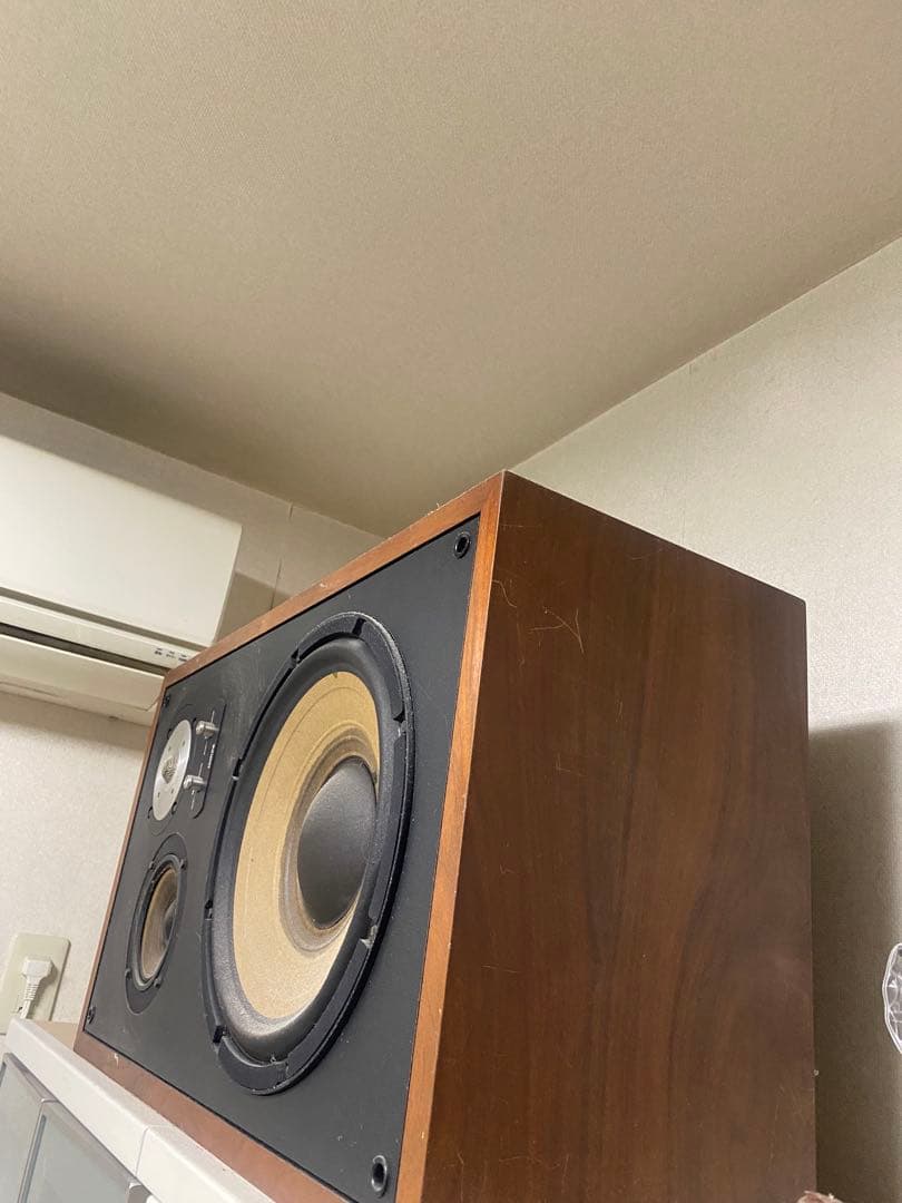 大型スピーカー ウーファー・ミッドレンジ搭載