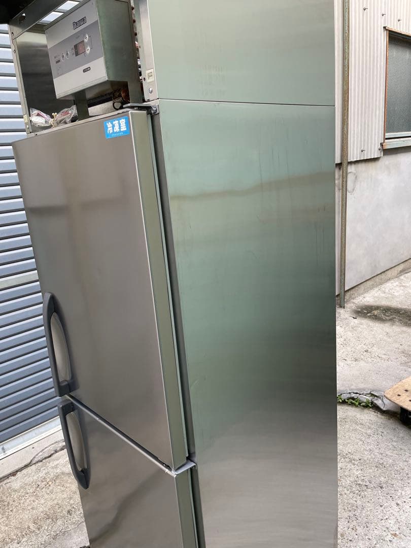 近隣配達可能　大和冷機　縦型冷凍冷蔵庫　241NYS1 業務用冷蔵庫