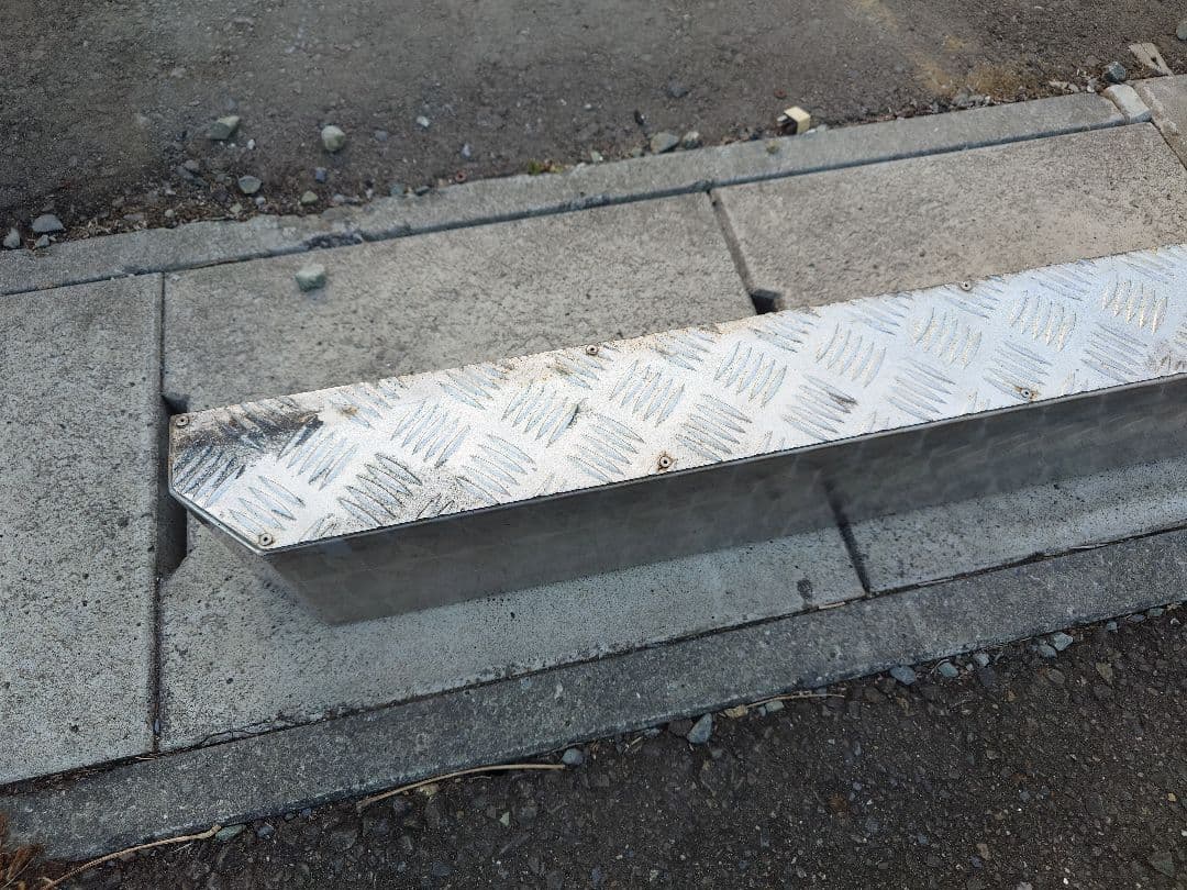 ウロコリアバンパー　リアバンパー　デコトラ　当時物　2トン　4トン　中型　ウロコ