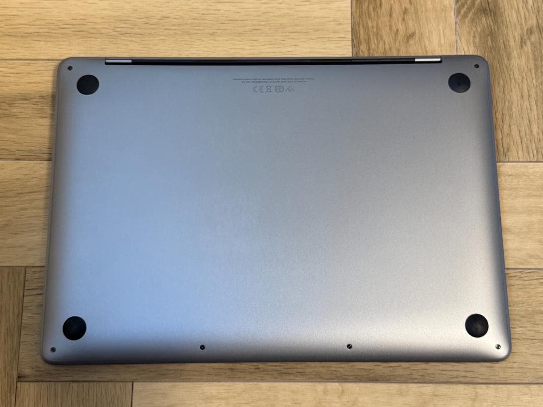 [箱付]13インチMacBook Pro 2022 M2/8GB/256GB