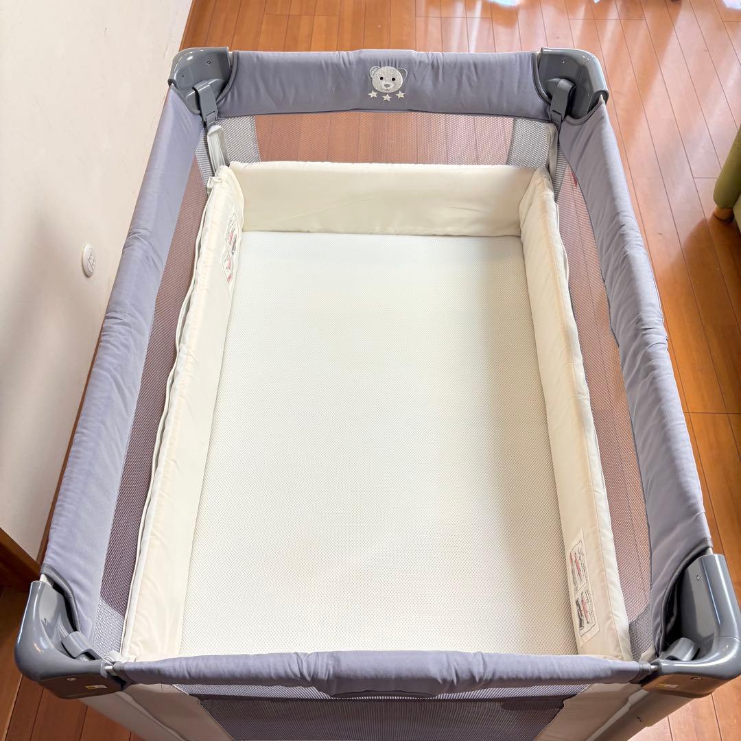 【付属品完備・匿名配送】アップリカ ココネルエアーABベビーベッド グレーベアー