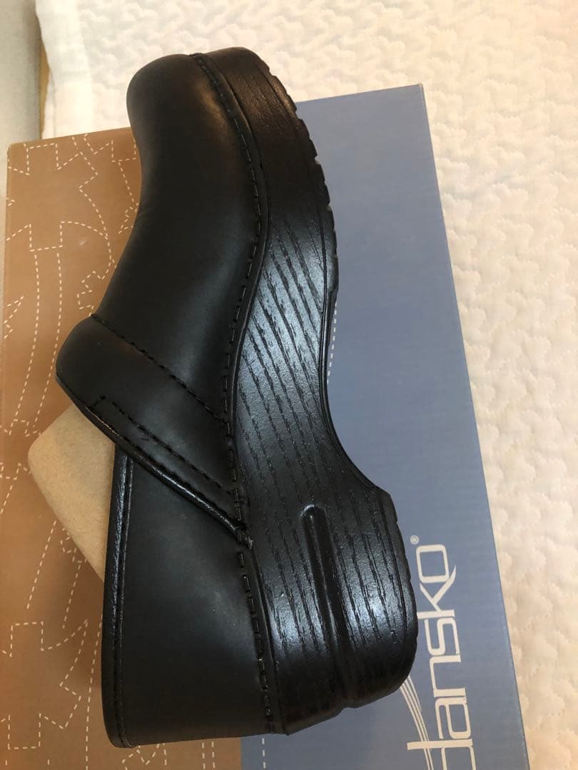 danskoダンスコ プロフェッショナルオイルドレザーブラック 35