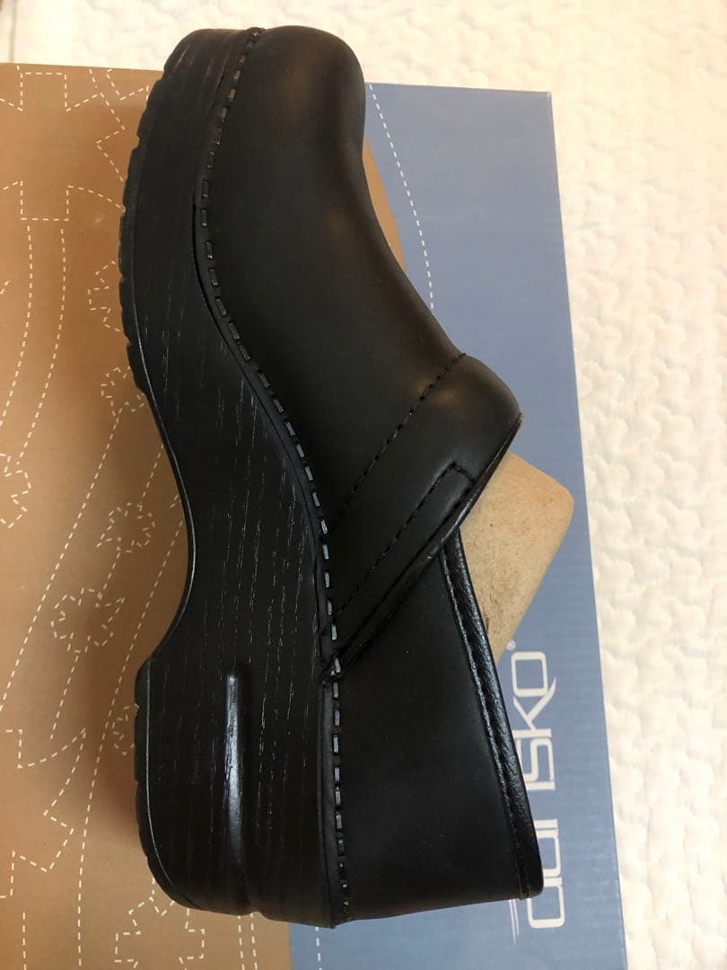 danskoダンスコ プロフェッショナルオイルドレザーブラック 35