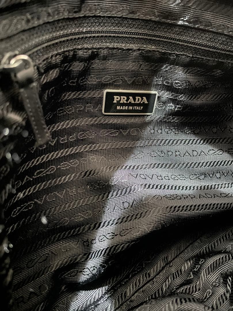 PRADA テスート ミニメッセンジャーバッグ 三角ロゴプレート NERO