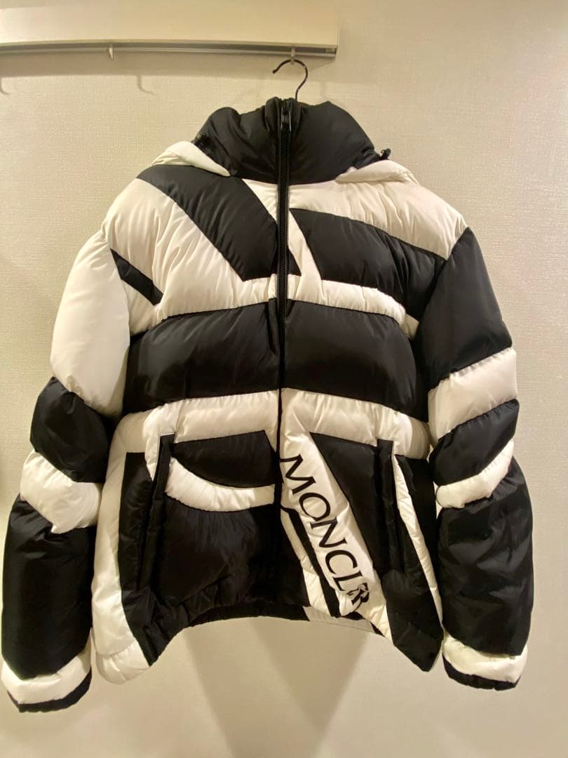 専用 モンクレールジーニアス クレイグ・グリーン ナイロンジャケット